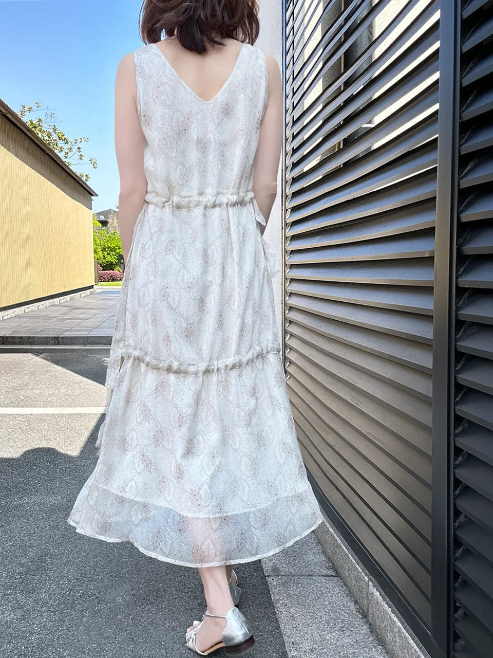 Beige Leafs Side Adjusted Tiers Cinched Panel Maxi-Dress