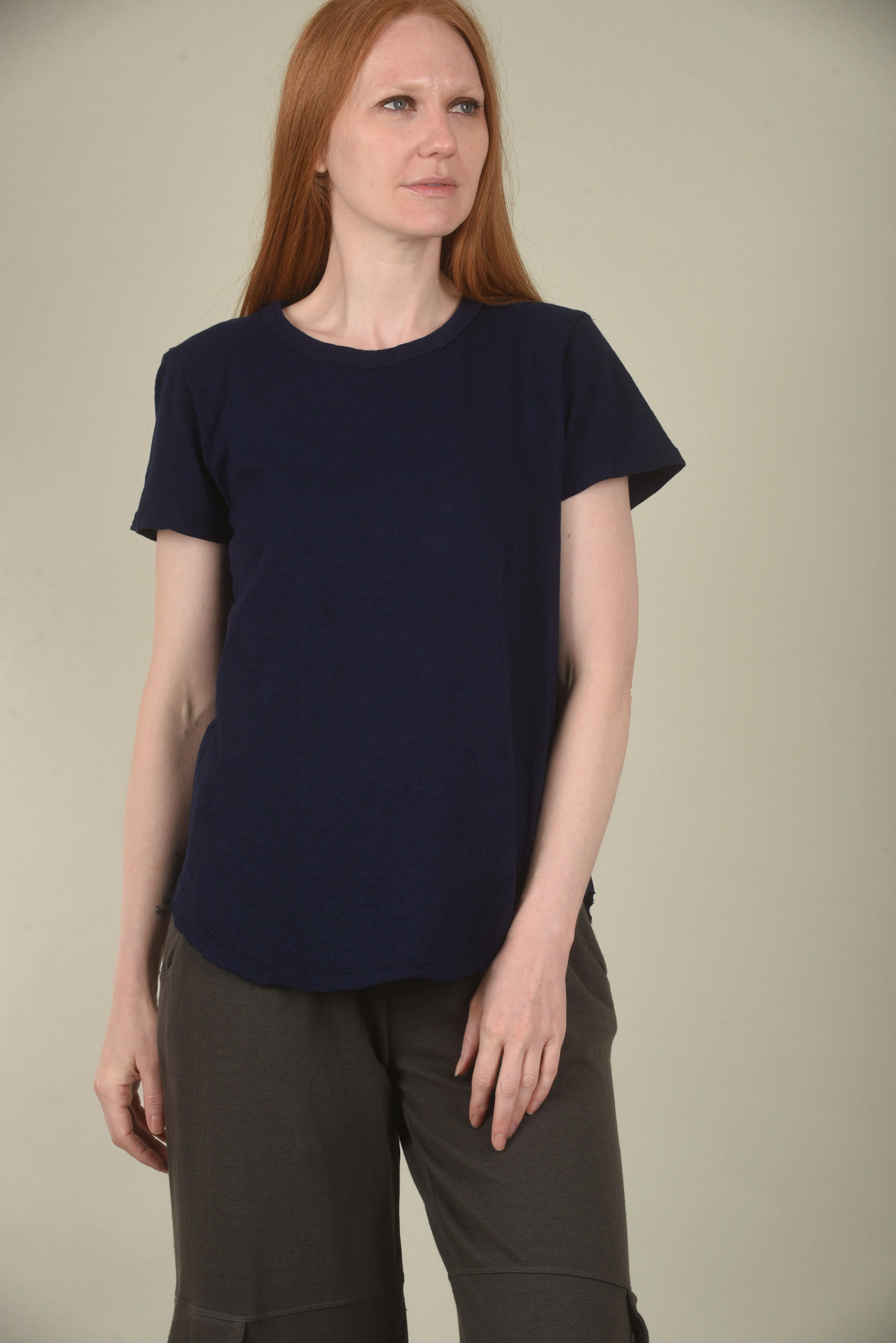 Crewneck Curve Hem Vee Tee, Navy Licorice