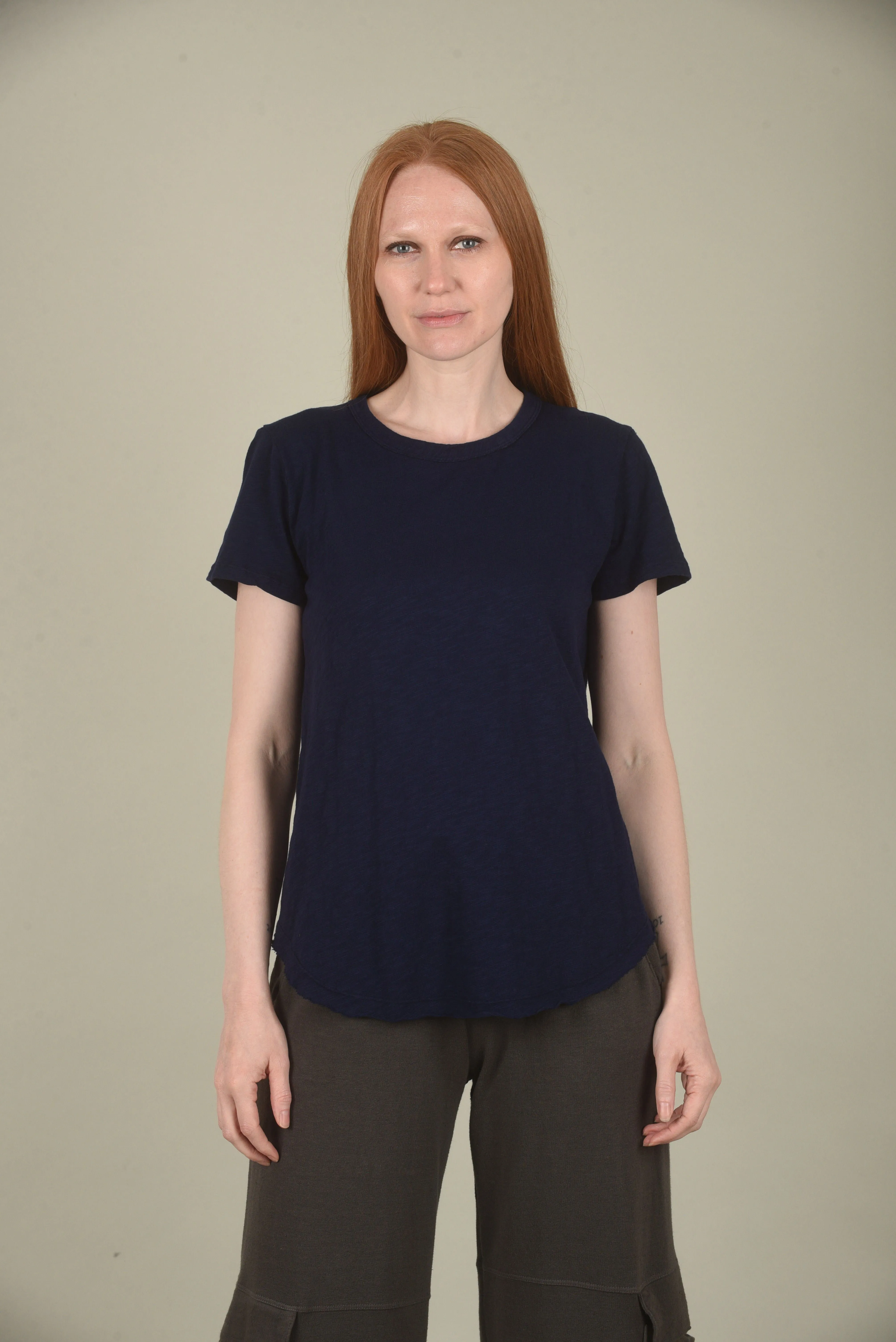 Crewneck Curve Hem Vee Tee, Navy Licorice